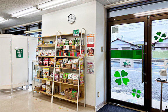 よつば薬局　内観