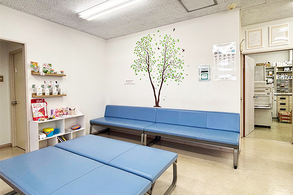 よつば薬局　内観